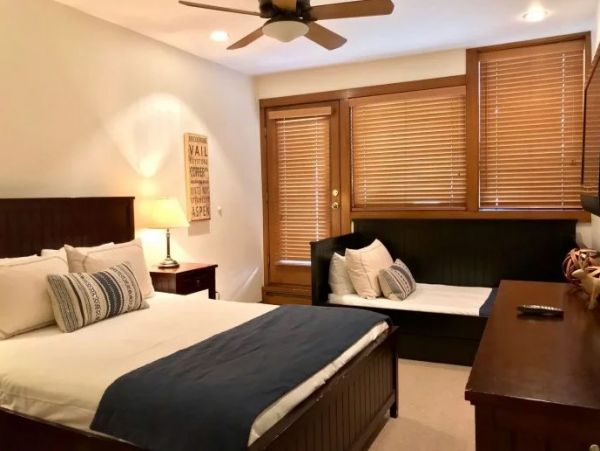 Three Bedroom Ski Vacation Condo Rental in Lionshead Village